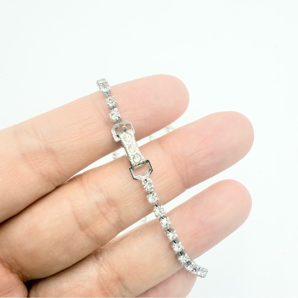 Vintage Chevon Shaped Silver Tone Clear Crystal rhinestones Necklace - Picture 6 of 8